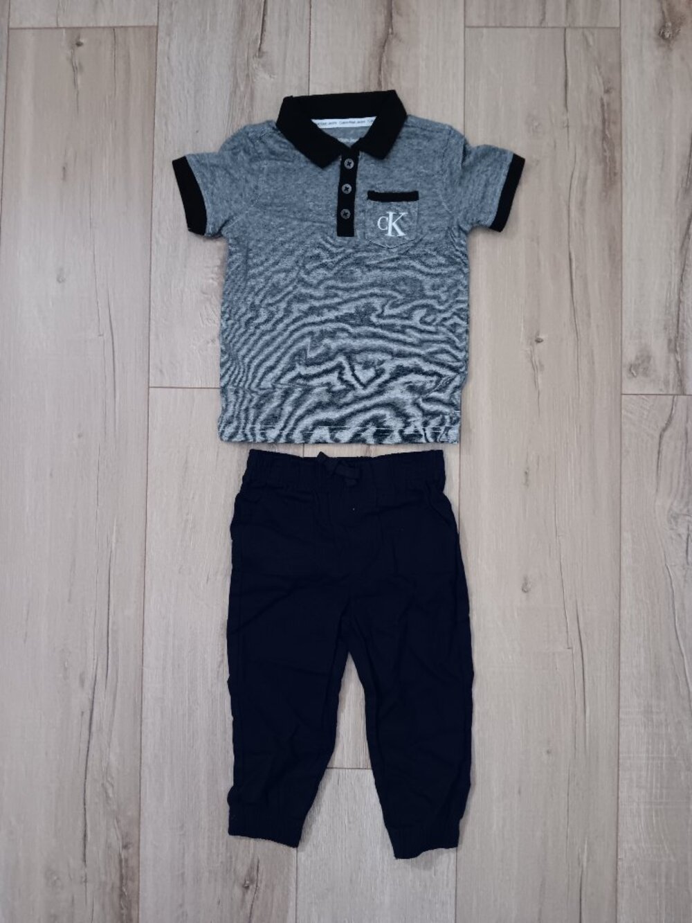 Calvin Klein Jeans Infant 2 Piece Set Polo Shirt Joggers Grey Navy Size 24M